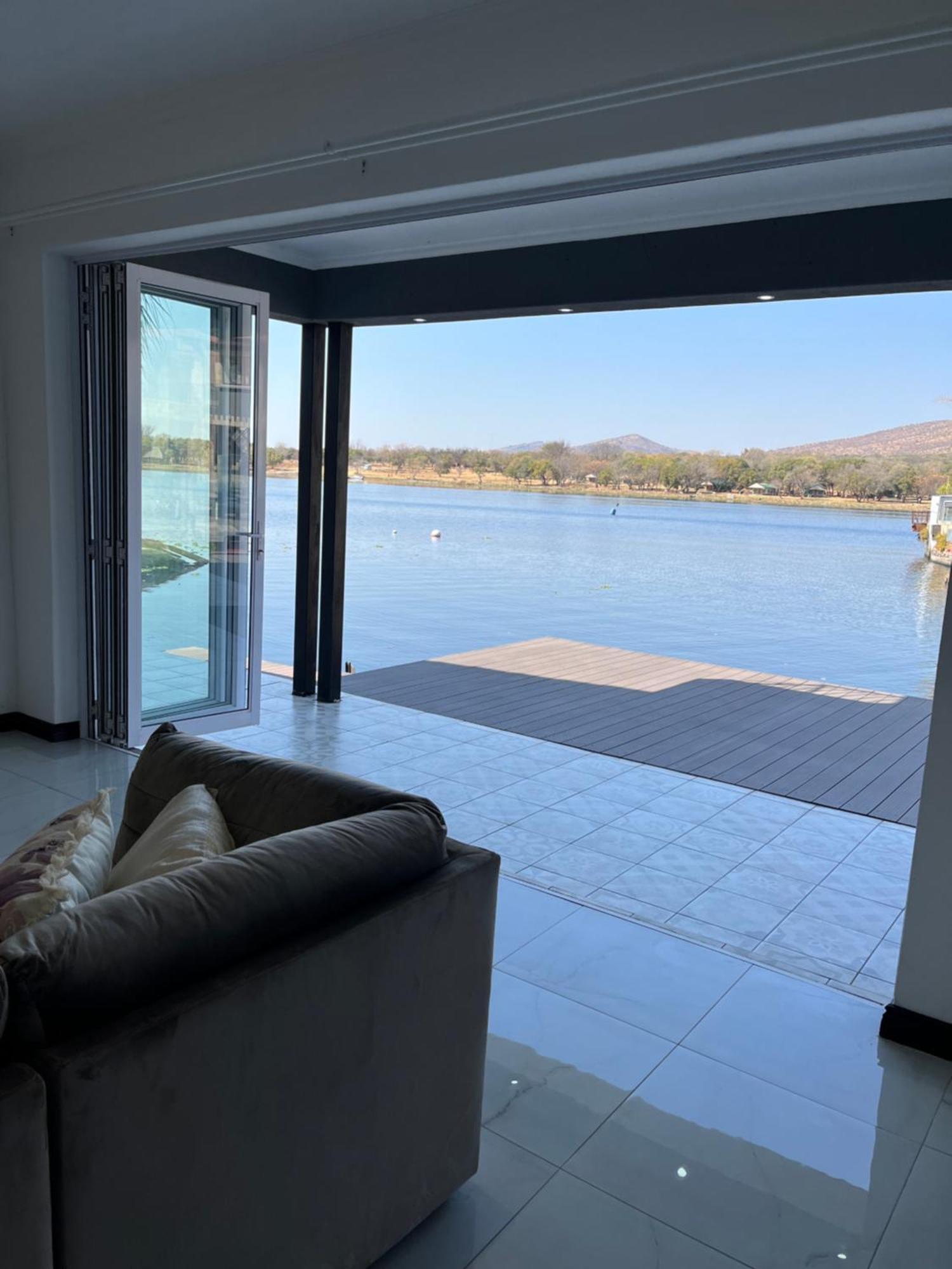 Twenty One Southwinds Villa Hartbeespoort Exterior photo