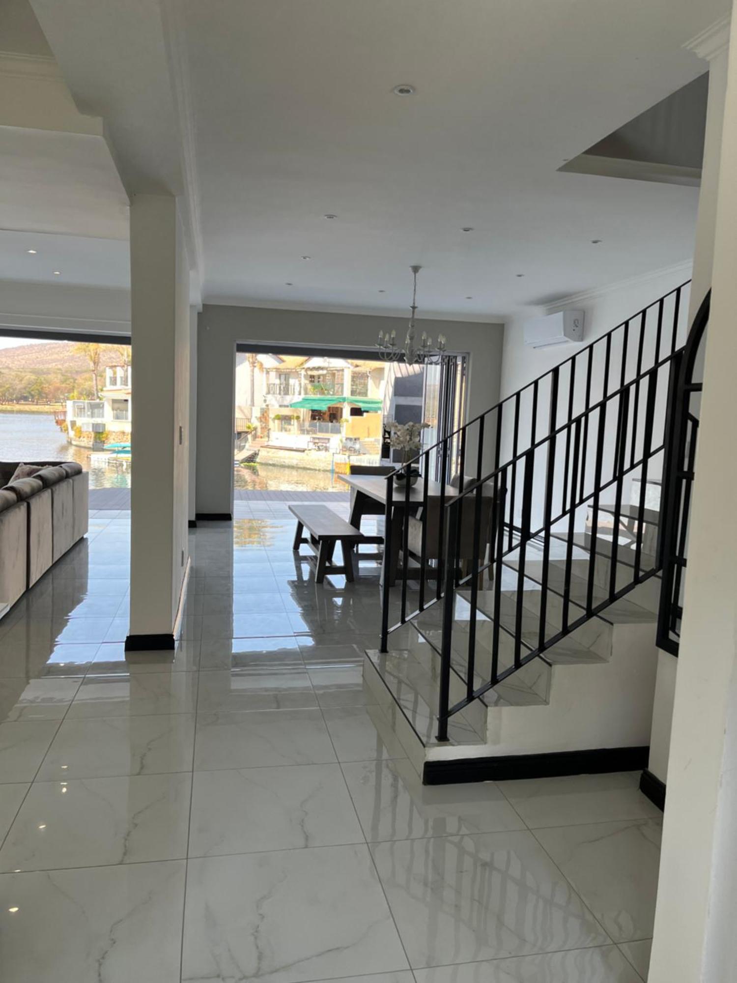 Twenty One Southwinds Villa Hartbeespoort Exterior photo